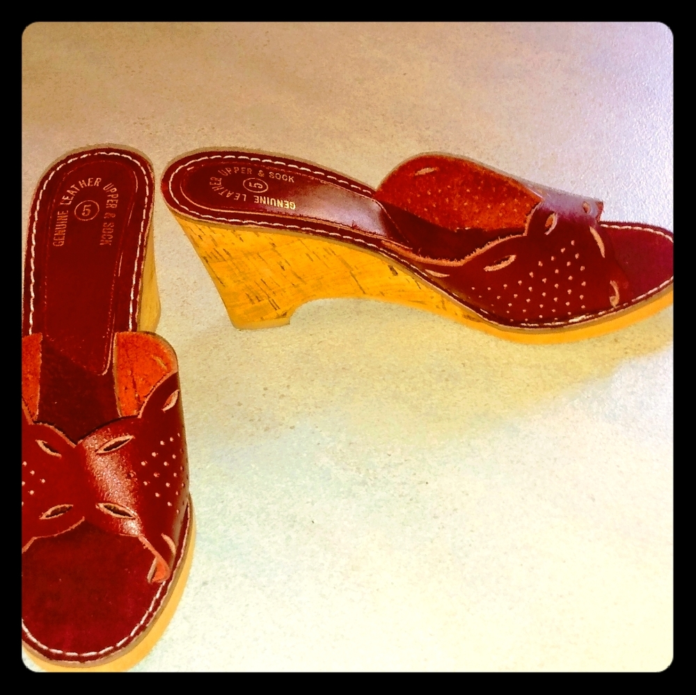 Vintage Ladies Genuine Leather Wedge Shoes